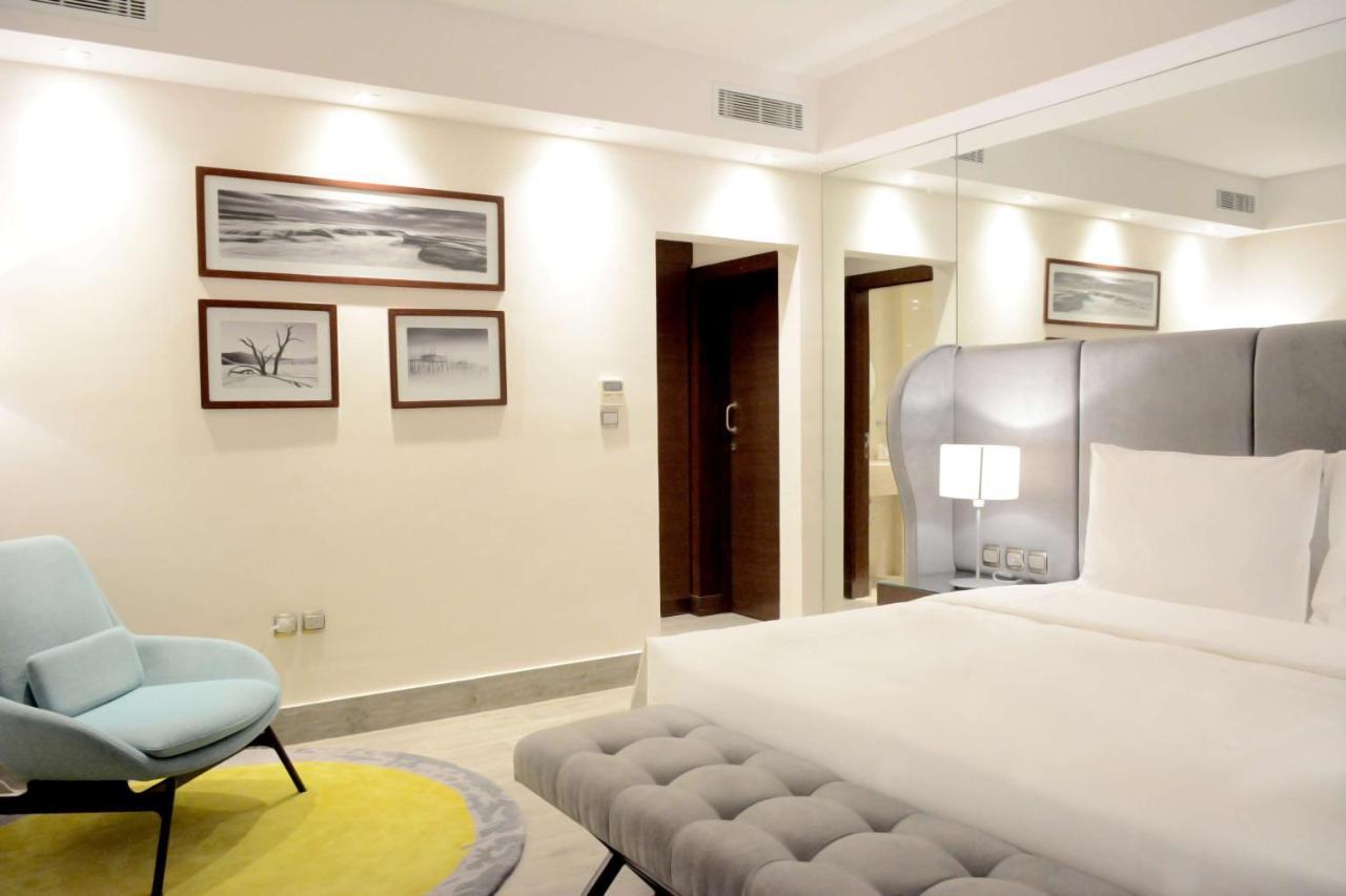 Radisson Blu Resort, Al Khobar Халф Мун-Бэй Экстерьер фото A bedroom at the hotel
