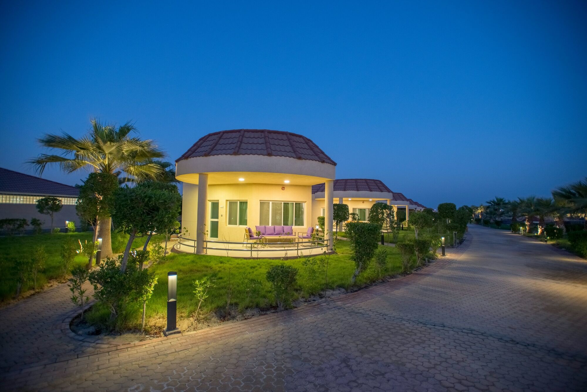 Radisson Blu Resort, Al Khobar Халф Мун-Бэй Экстерьер фото The resort at night
