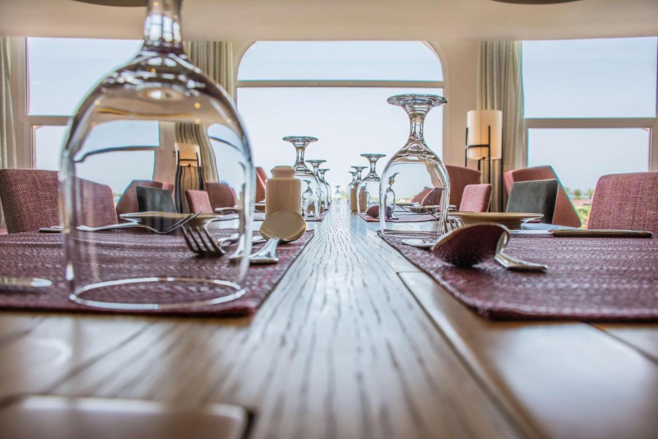 Radisson Blu Resort, Al Khobar Халф Мун-Бэй Экстерьер фото Restaurant